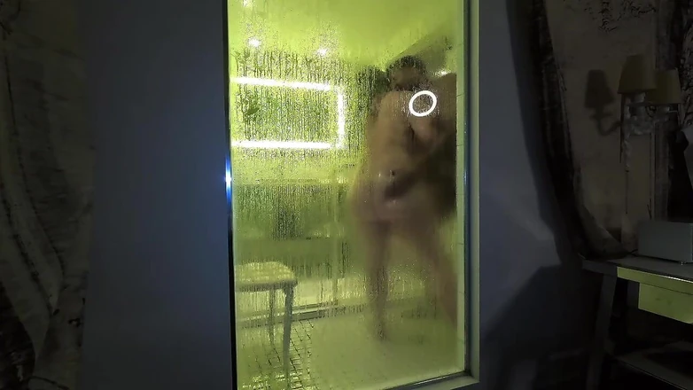 HARRYLONG007: Big Botty PAWG Gets Railed in the Shower