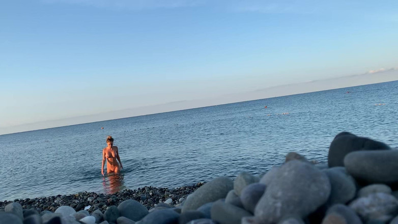 Monika Fox: Monika Fox Swims Naked in Sea