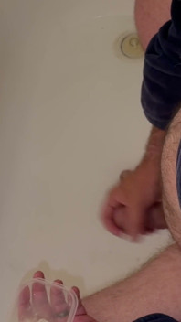 8 döl boşalma oyunu kayganlaştırıcı olarak döl yiyor