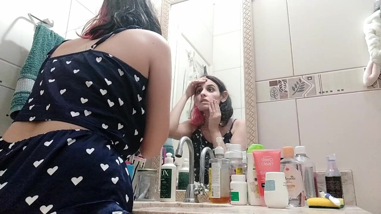 Ms Candy Bunny: Camgirl Bodyswap