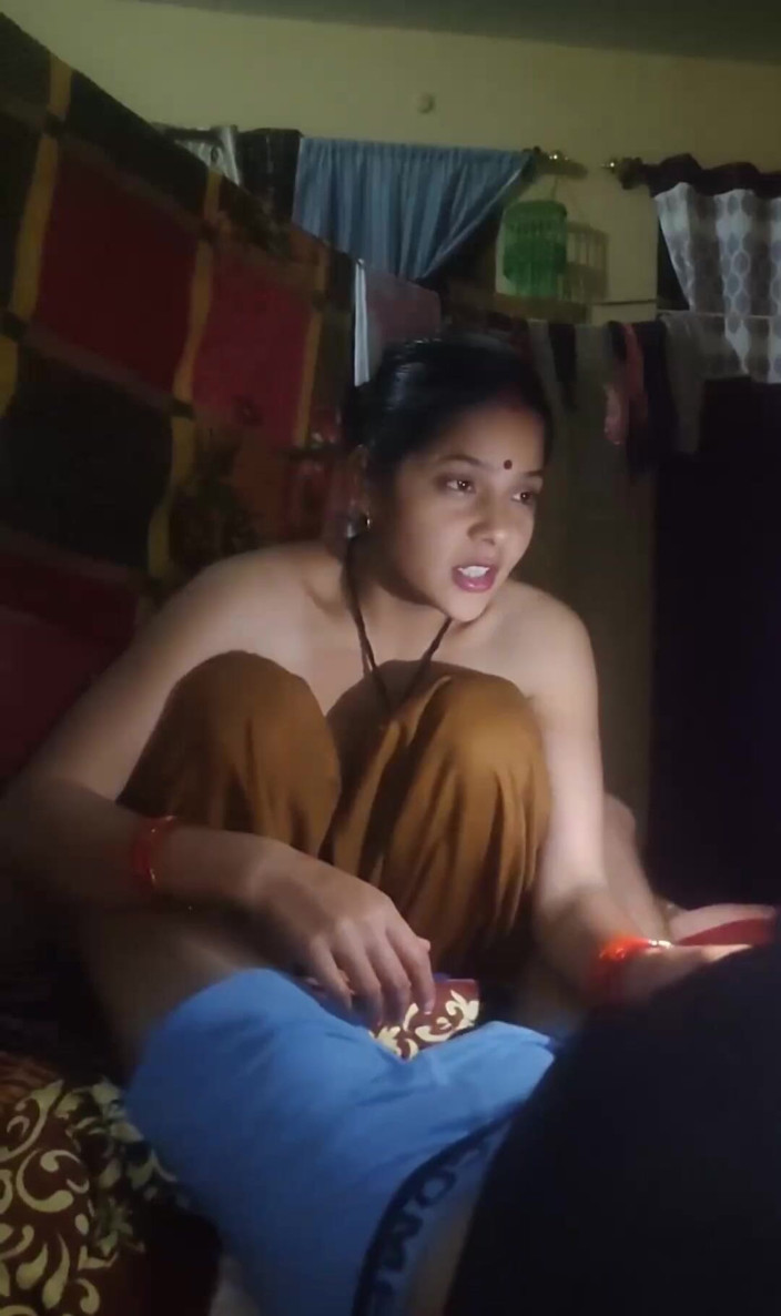 sashaa: ภรรยาชาวอินเดียหมู่บ้านโดนเย็ดกลางคืนตอนมีประจำเดือน