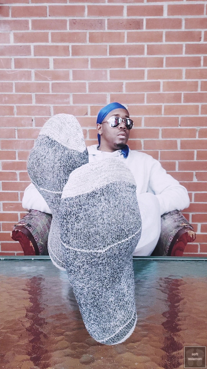 Soft Soleman: 展示我的男性柔软脚底 （2026）