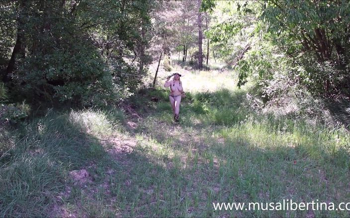 Musa Libertina: Un'arrapata caccia al vichingo nella foresta