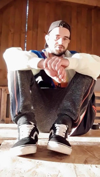 รวมคลิปฉันใส่รองเท้า Vans หรือถุงเท้าขาว