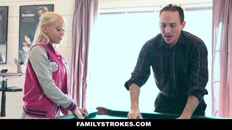 Family Strokes: Genç üvey kız Marsha May üvey babasıyla iddiaya giriyor