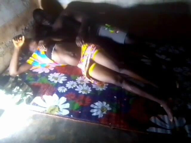 Pornsexlive: Мавпи повинні перевірити, чи я все ще незаймана, мій вітчим вживає заходів