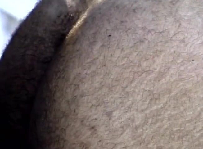 Bareback TV: Behaarte schwarze jungs spaß im freien