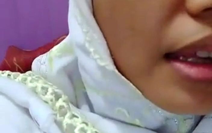 Jilbab69: Orgasmo de masturbación en hijab