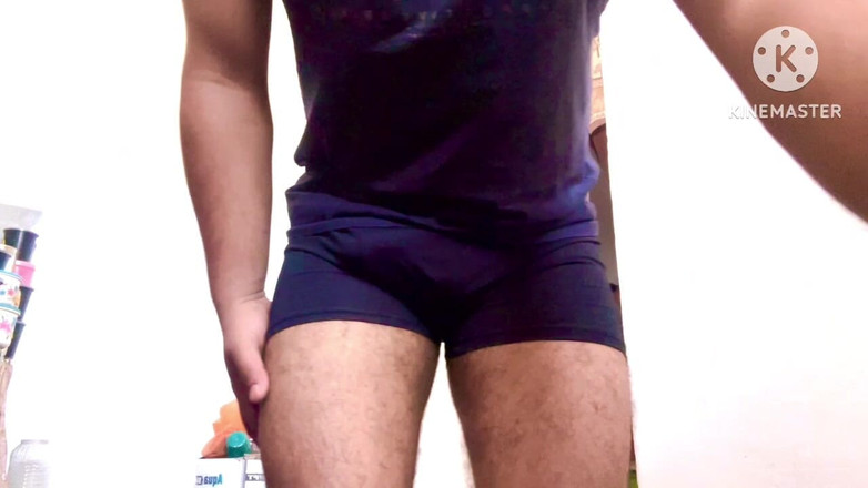 Desi__Panda: Desi behaariger stiefvater zeigt bhabi und nackte show seinen körper