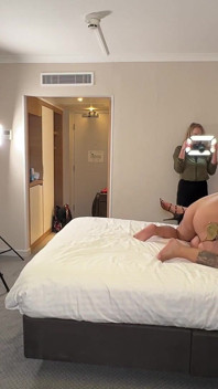 Pornostar Filmt Mich, in Den Arsch Gefickt Zu Werden