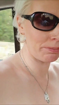 Blowjob Im Fahrenden Auto