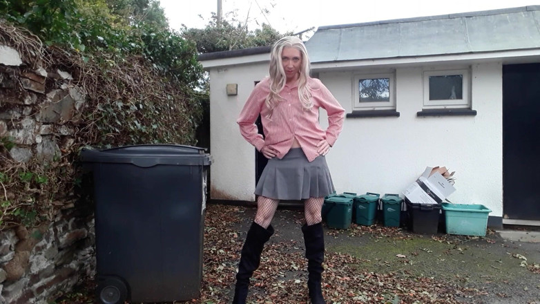 The Midnight Minx: Fileli ve topuklu minx