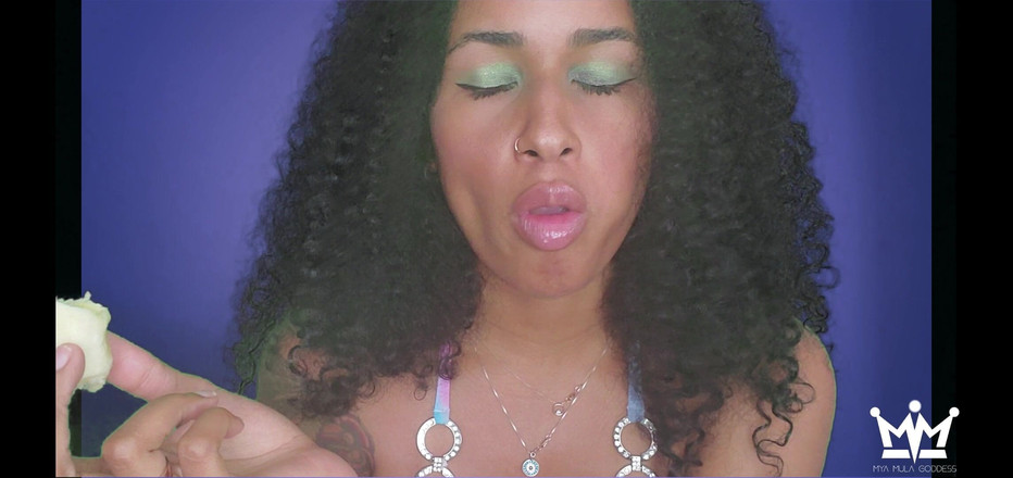 My Amula Goddess: Jangan Awak Hanya Suka Bibir Saya?