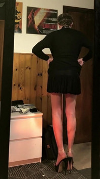 Signora Di Classe Cammina Su Tacchi Alti