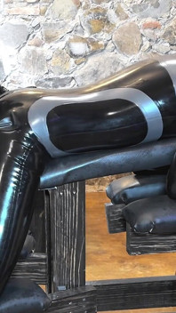 Pegging v žaláři, část 1 - Alex Latex
