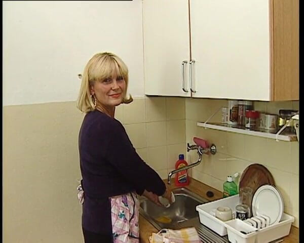 YOUR FIRST PORN: Oma Nicole Kann Noch Mehr La abuela Nicole puede hacer...