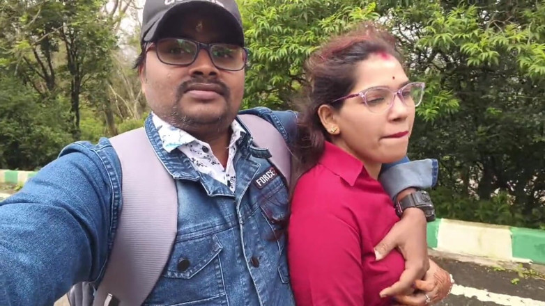 Sona bhabhi: Ragazza indiana indiana di baci scene e tette presse dal...