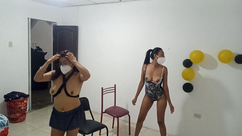 NEGRITA SEXY: 내 레즈 친구가 집에 와서 우리는 정말 뜨겁고 발정난 있어