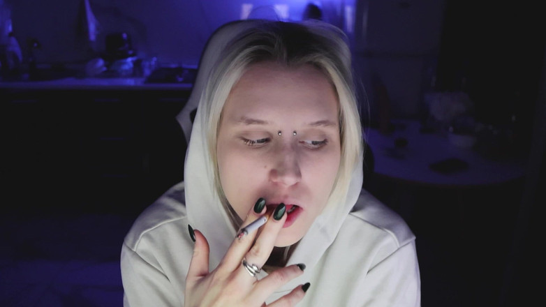 MertyXXX: Mi-am pierdut scrumiera acasă