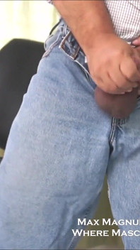Hung Stepdaddy Shoots a Megaload