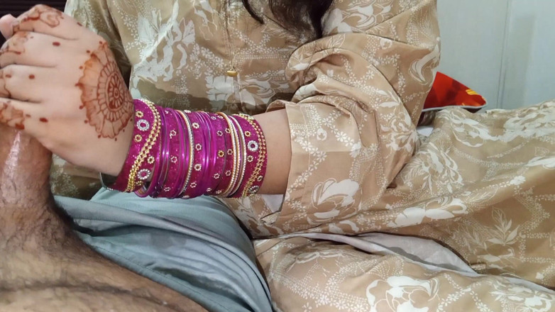 QueenbeautyQB: พ่อตา Desi และห้องนอนลูกสะใภ้เย็ดครั้งแรกพร้อมคุยลามก