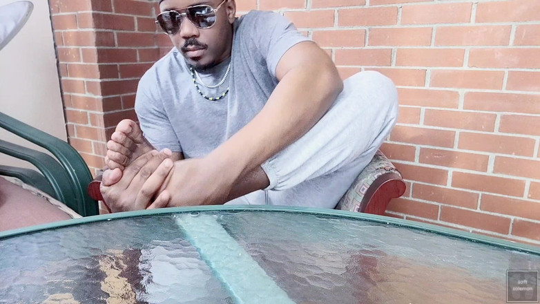 Soft Soleman: Luktande manliga sulor (2025)