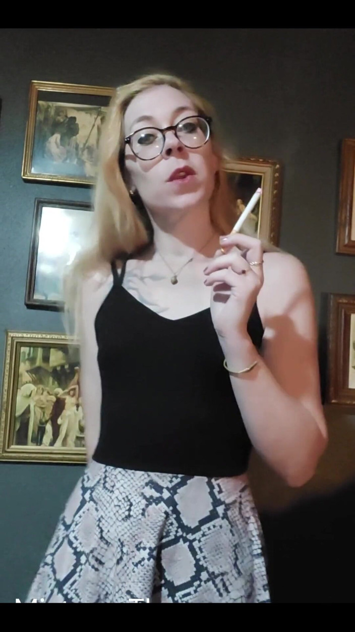 MistressThrope: Ready for Your Favorite Smoking Hot Domme?