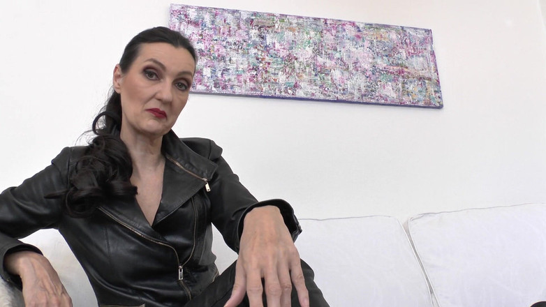 Lady Victoria Valente: L’d’en haut, JOI, Lady Victoria Valente