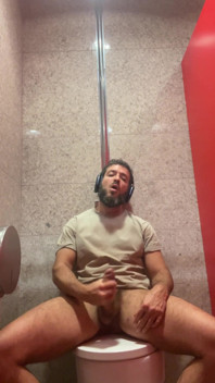 Jerking off in the Airport