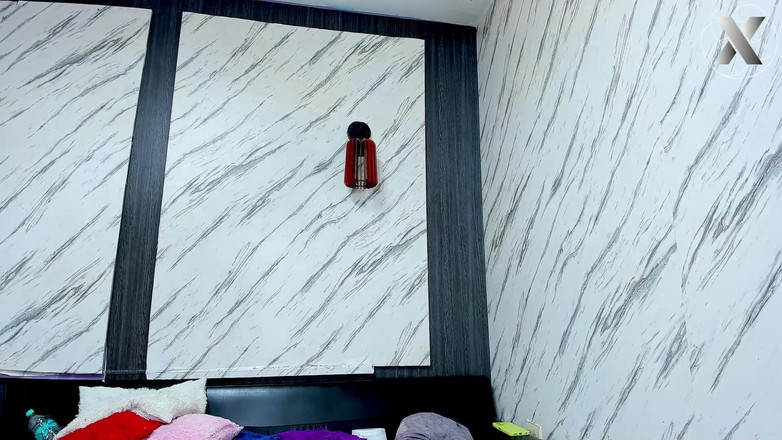 Latin bitch: Blowjob Con Juguetes: Dildo Y Polla En Su Garganta