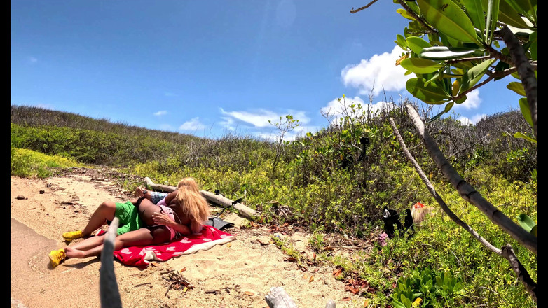 Rex mastersen studio: Oahu, Hawaii'de küçük, özel plajımızda unutulmaz bir oral seks
