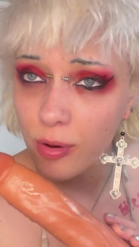 Lipstick Kisses and Blowjob Red Black Lips Deepthroat Sloppy