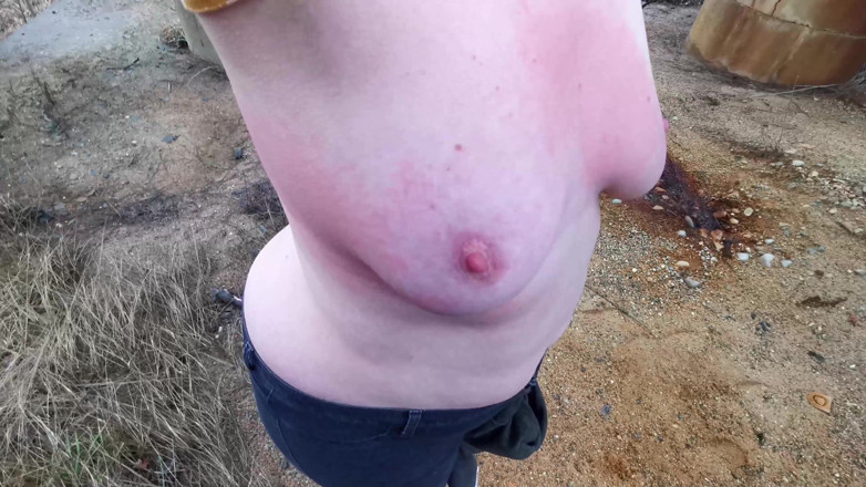 Bouncy Tits Action: Оголяюся, я хочу покарати твої цицьки
