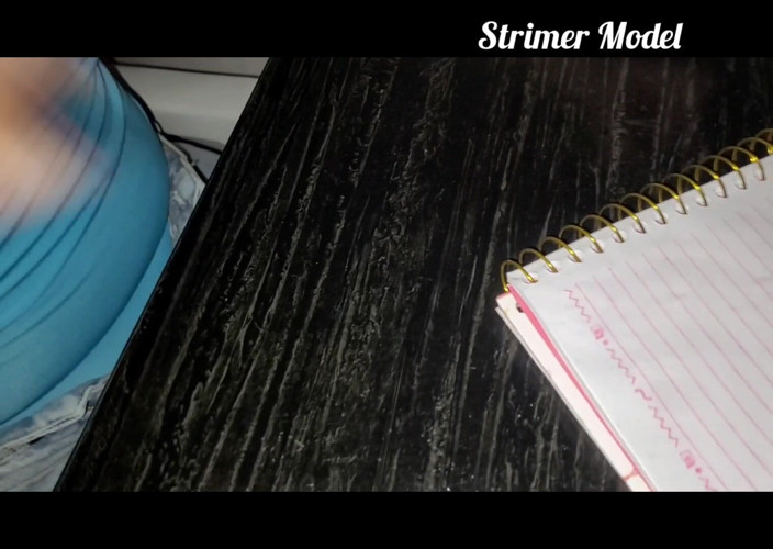 Strimermodel: 오, 아니, 내 작품에 많은 재채기