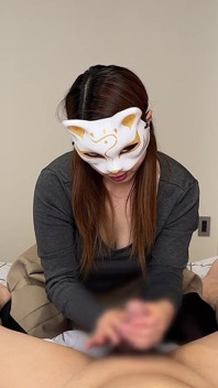 Masturbation Support Video That Repeatedly Stops with Handjob