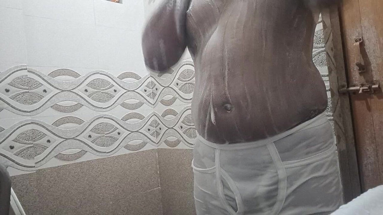 No Giveup: Sborra in doccia