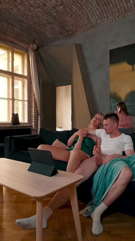 Bts S6e4 Pt2: Co Se Stane, Když Nevlastní Máma Sleduje Porno S Mým Manželem Za Mnou?