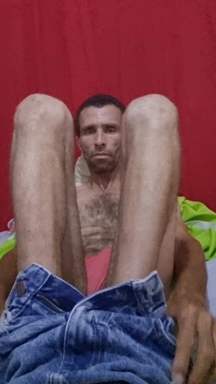 osmar1221: Wszyscy przychodzą i cieszą się oglądaniem mnie masturbuje się wielkim...
