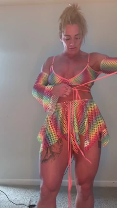 Tantalizing Try on with Simone Steele