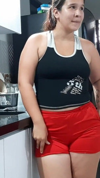 Aku sedang menunggumu, aku ingin mengisap penismu