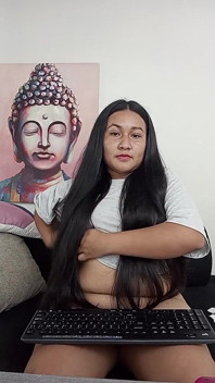 Dikke latina met grote tieten geniet ervan om geneukt te worden