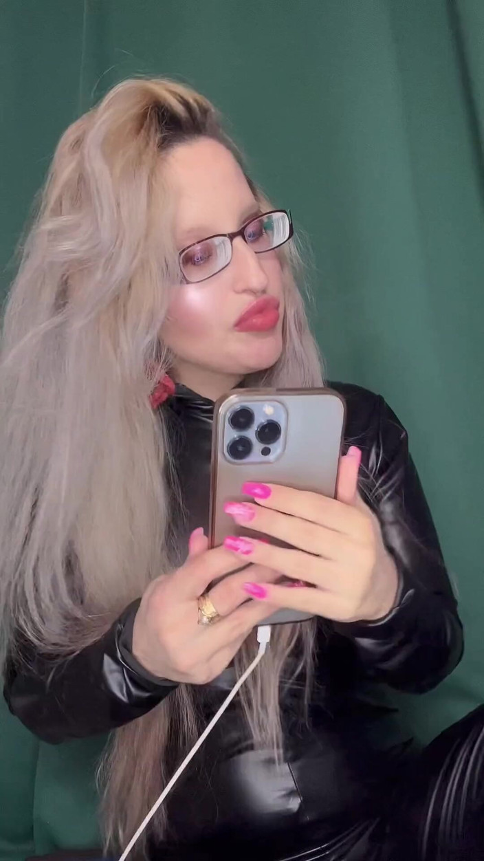 FinDom Goaldigger: Sessione webcam dipendente d'amore parte 4