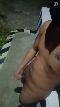 Rent A Gay Productions: Kraken - masturbación de medianoche en la calle principal