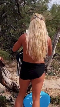 Cap De Agde nudisti bukkake sulla spiaggia