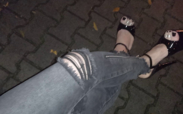 Heelex: Crossdressing - giày cao gót vũ nữ thoát y và quần...
