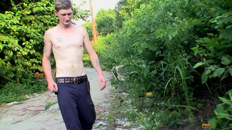 Piss Twinks: Dirt Track Chcaní Chlapci