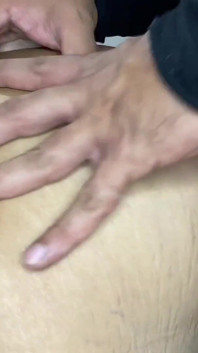 La milf culona a pecorina fa rimbalzare le sue natiche