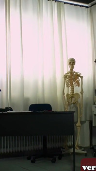 Médico alemão fode com seu meio-irmão