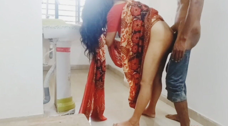 Teensex: Desi Hot Bhabi Sex Satisfaction Story in Kitchen Room