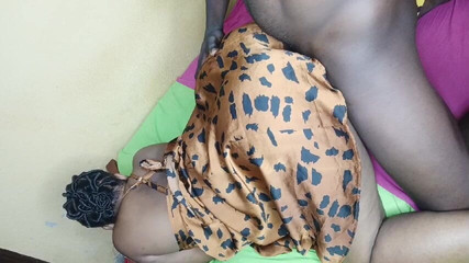 NaturalFck: Büyük yağlı bir popo iyi sert siyah bir penis alır...